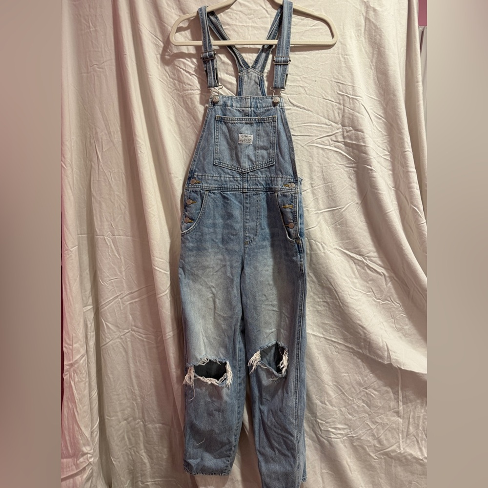 Levi Ripped Overalls